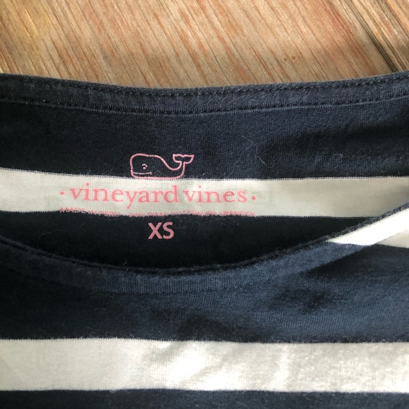 Vineyard Vines Navy Striped T size XS - Picture 3 of 5